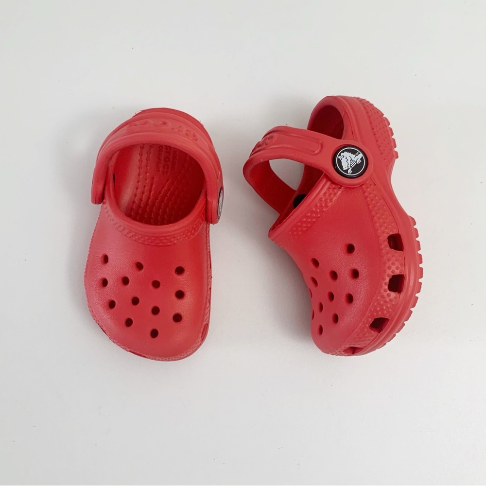 CROCS Unisex Infant Toddler Classic Red Clogs ~ C4